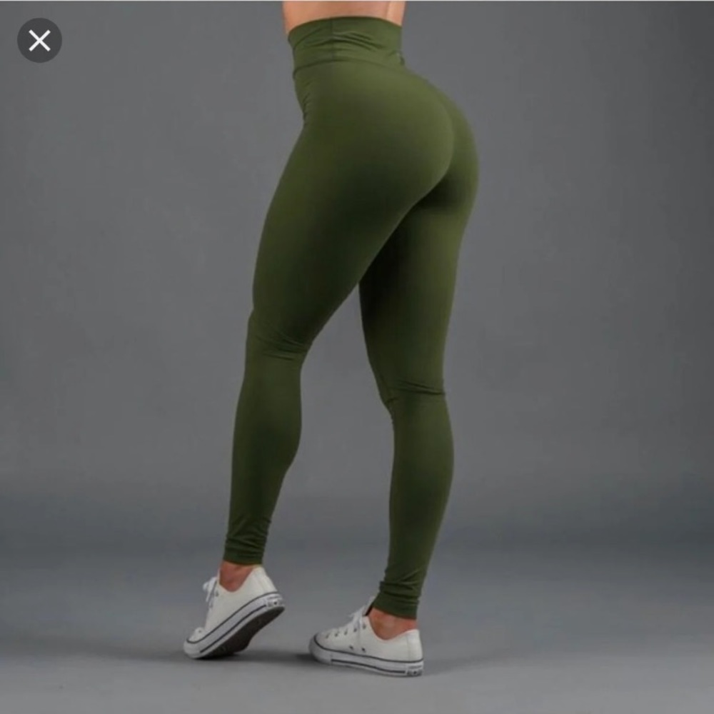 TRADE ONLY - BuffBunny Rosa Leggings